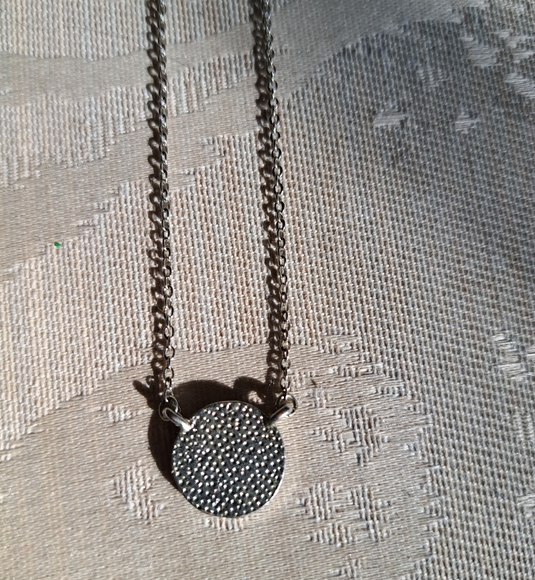 Necklace - Picture 2 of 3